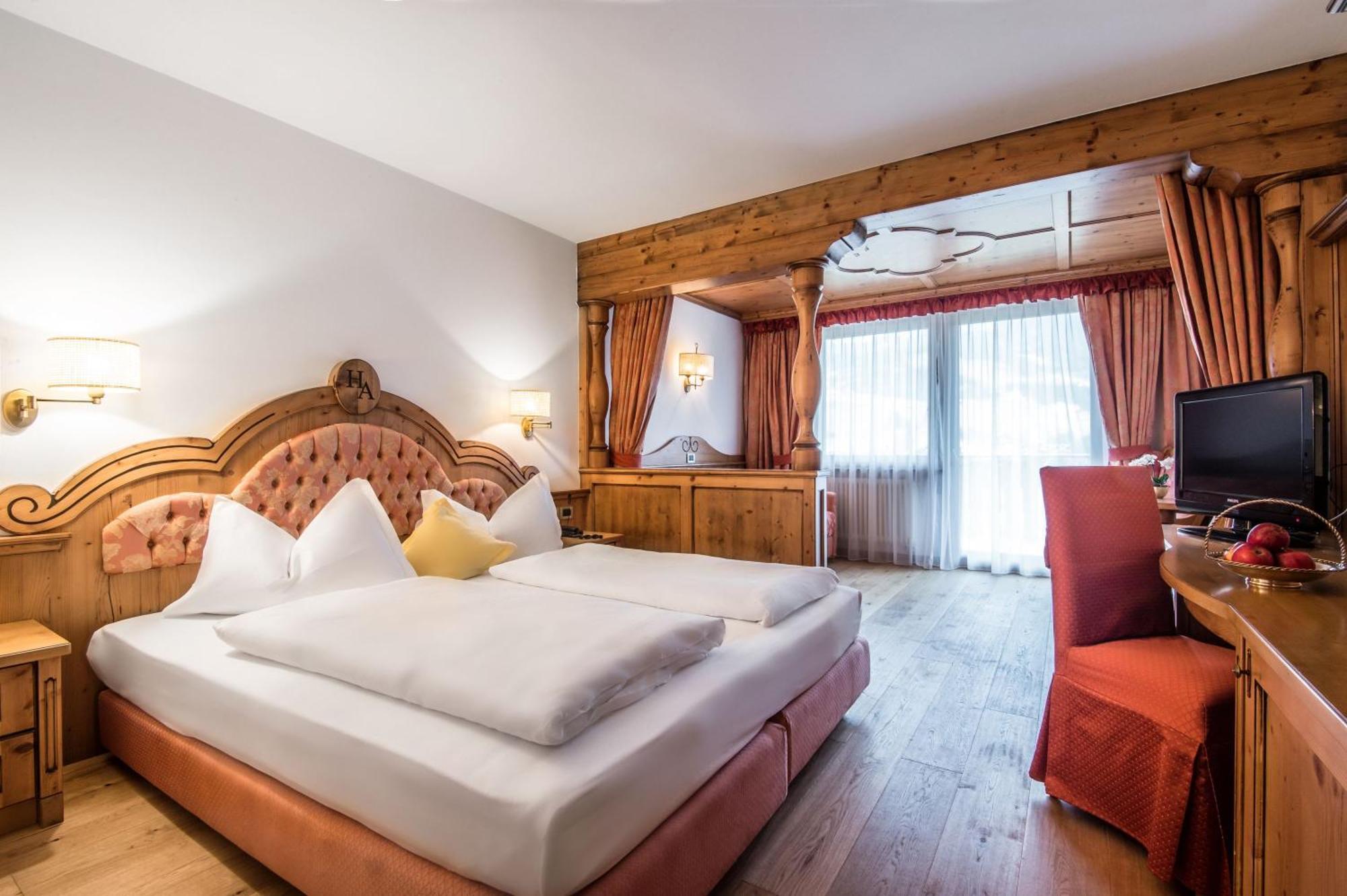 לה וילה Hotel Antines חדר תמונה